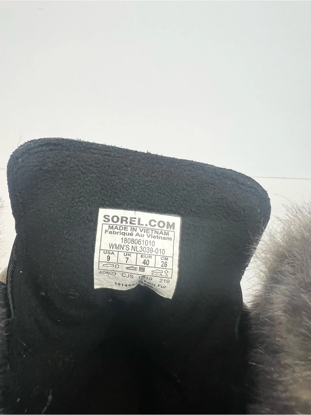 SOREL Explorer Joan Black/Dark Stone Winter Boots Women’s Size 9